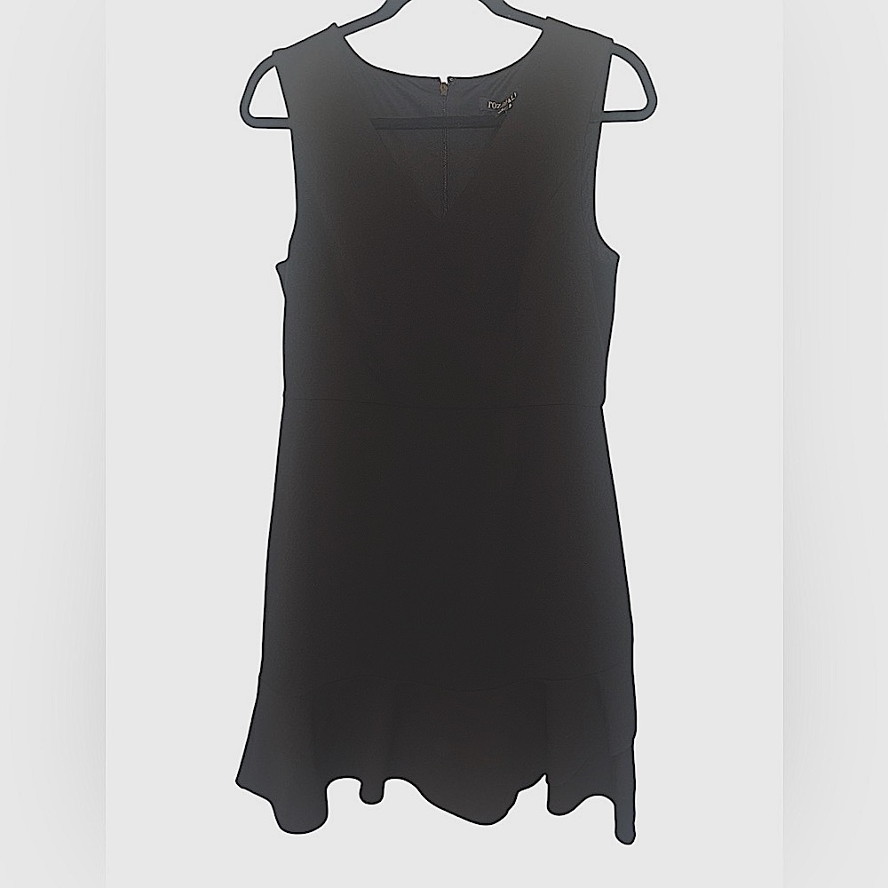 Roz & Ali a-line Black Dress with v-neck